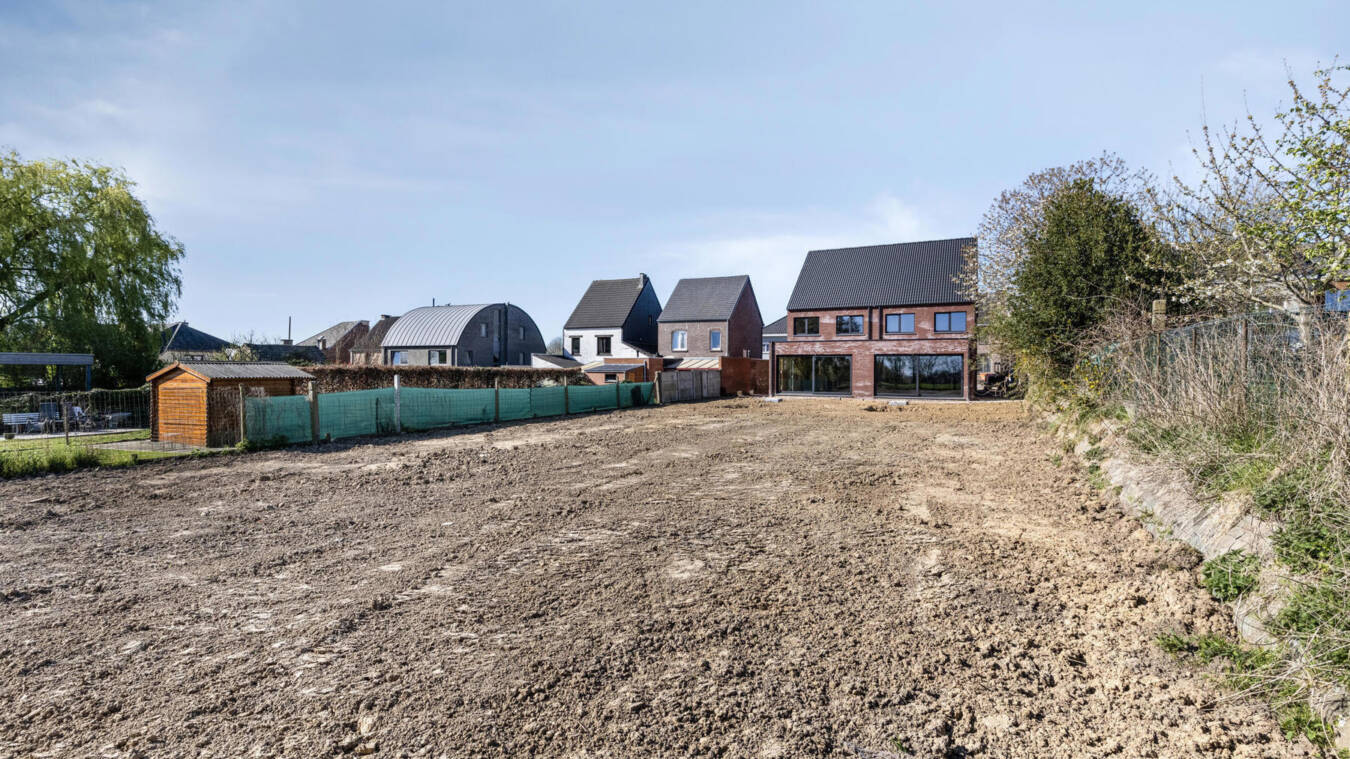 8702E6E215774Ff883D1Cbaa1Ec6Ba84