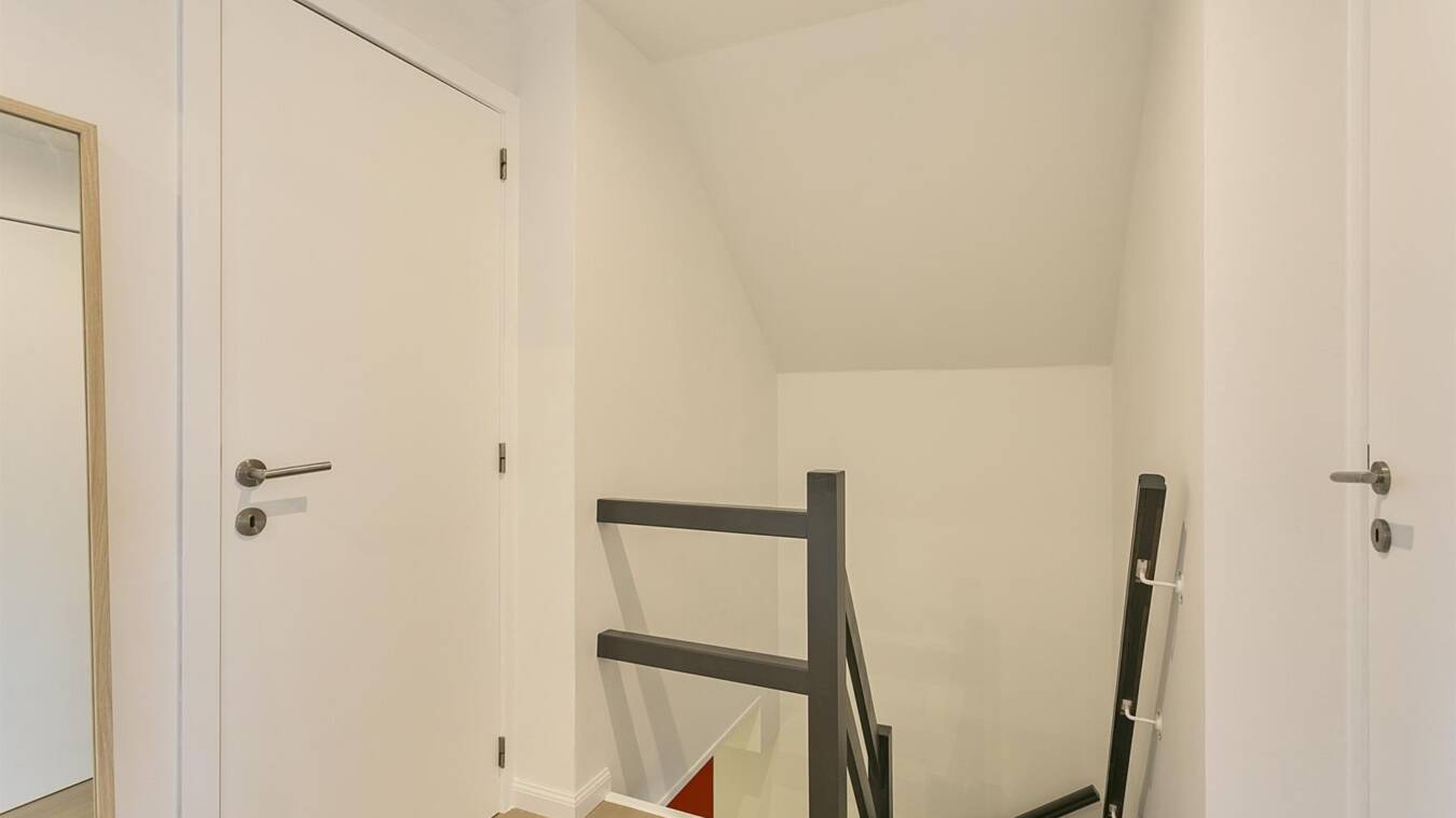 A18C9F6Dbbad4Fbe81D07Ed7A319A32C