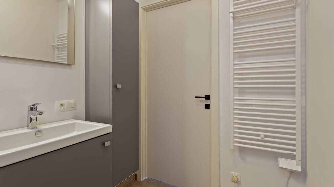 367B887D068C42578F7De294192B972B