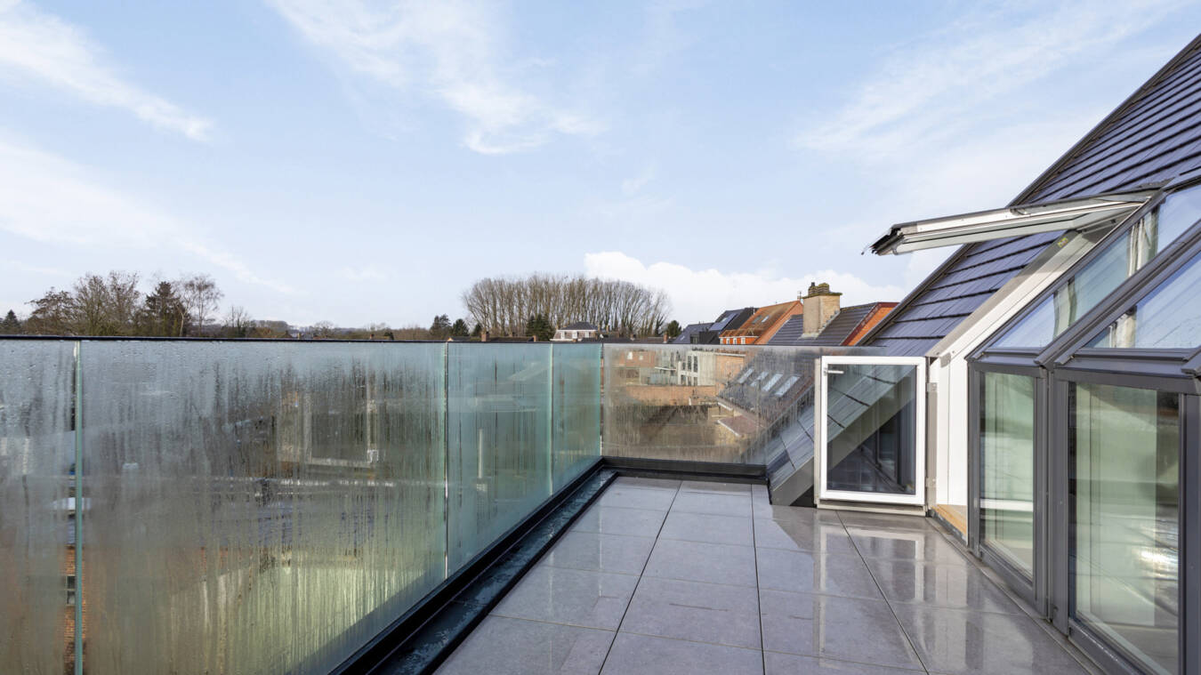 F55518Ae04594B4Ab7A3Be7Ebcbc0Fac