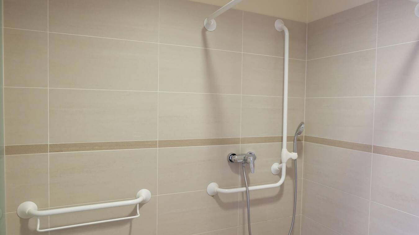 5472Bc9B1F884B71B6A3912Adb9136B4