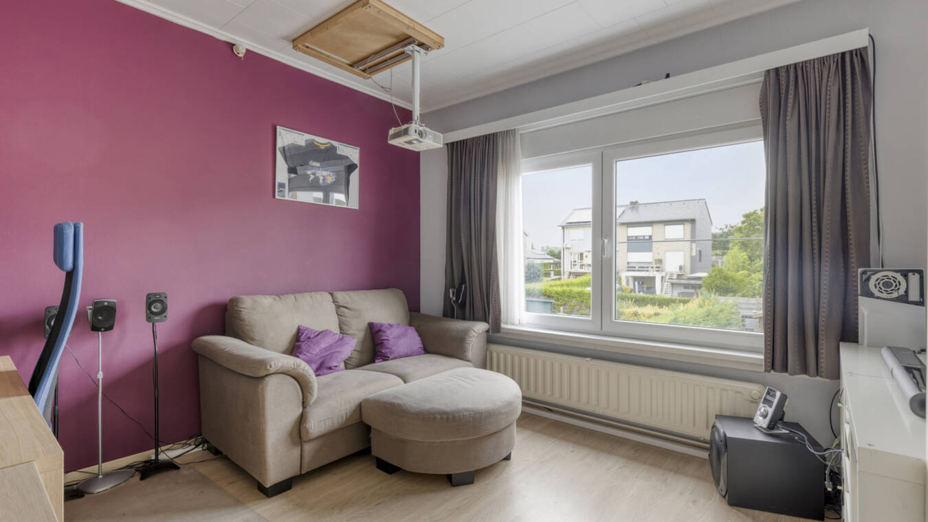 04F6A6Faec9B4019918993583Defe883