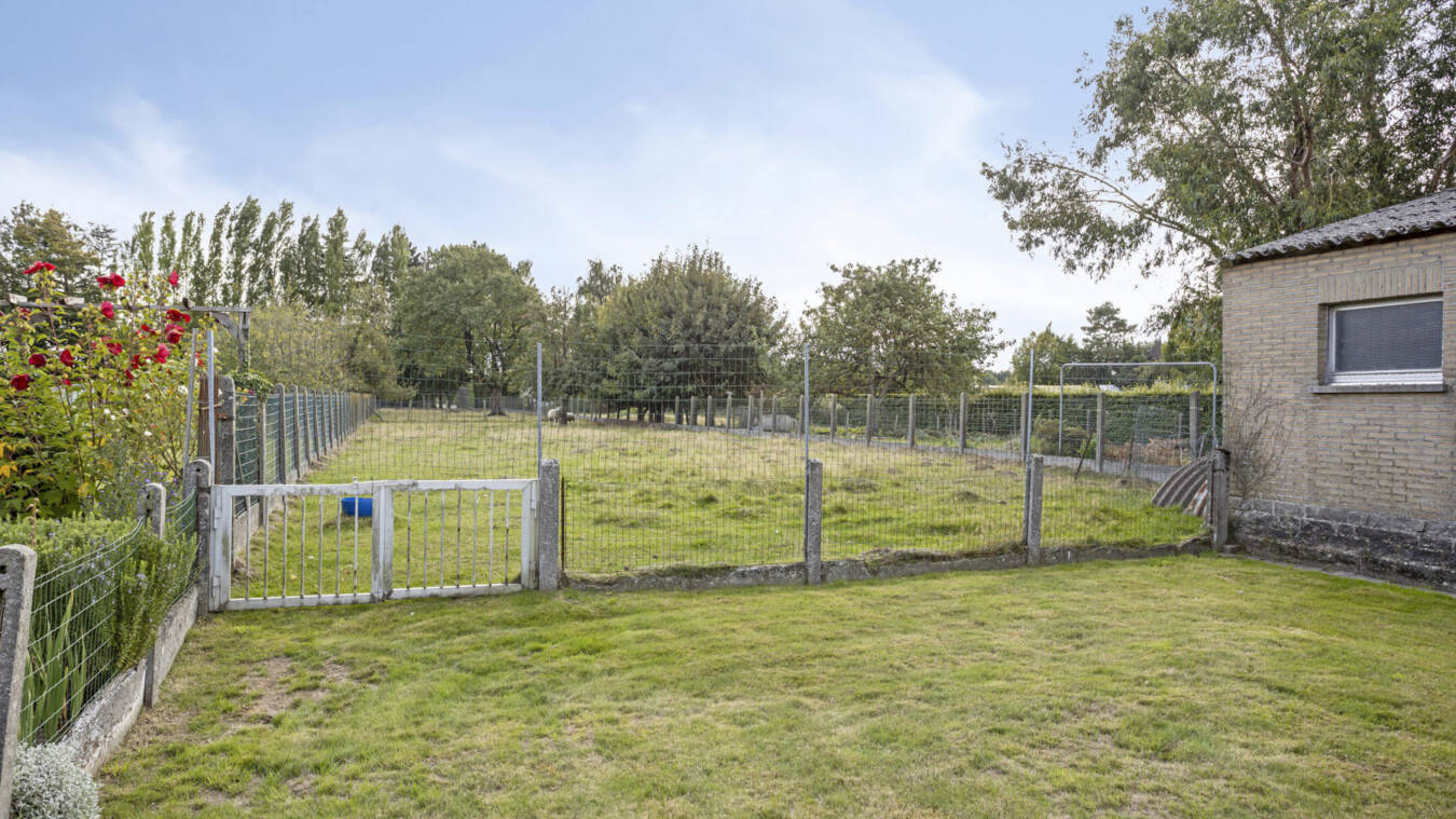 864505C0C1D04F7A8Aedd8Ddf056B413