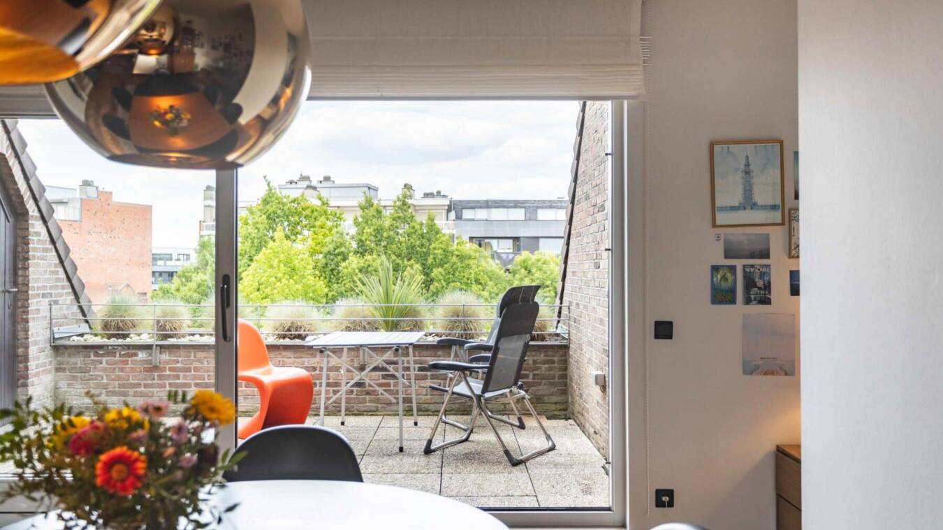 26586Aa98C414Ff49Dbbd33Abad76081