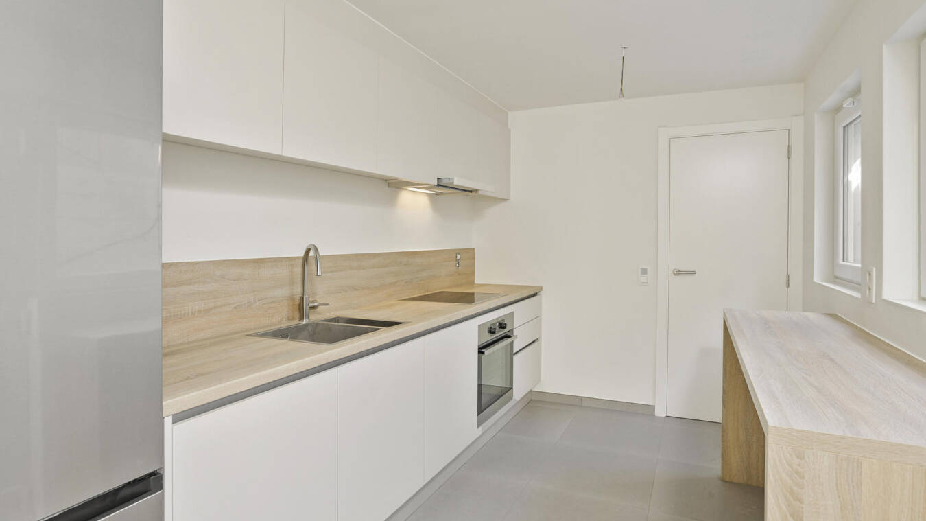 A77B08C56D2A4Aa5A07F9B50A1C51Cdc