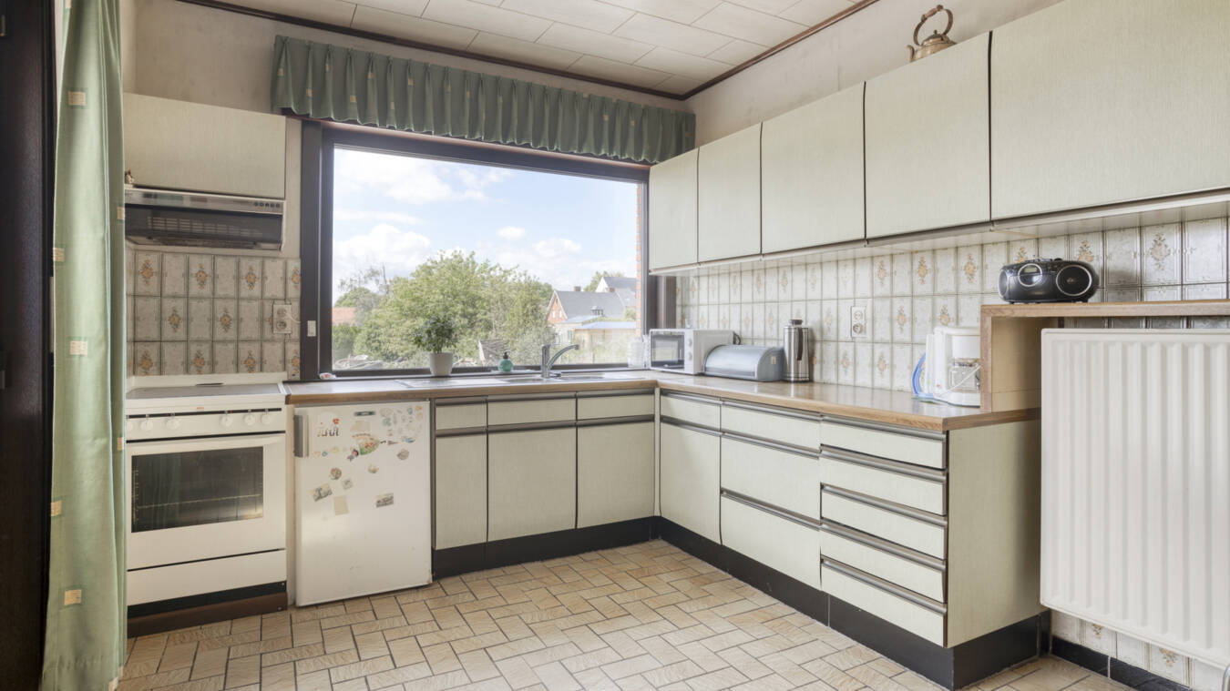 4950B81F548C4Ebaa1Bb68391Aa0915F