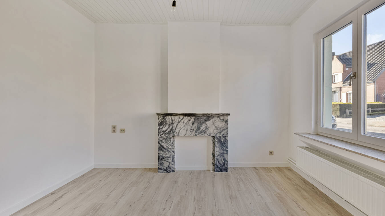 0D683F07Bf794D52Bd0943Aa0B139B97