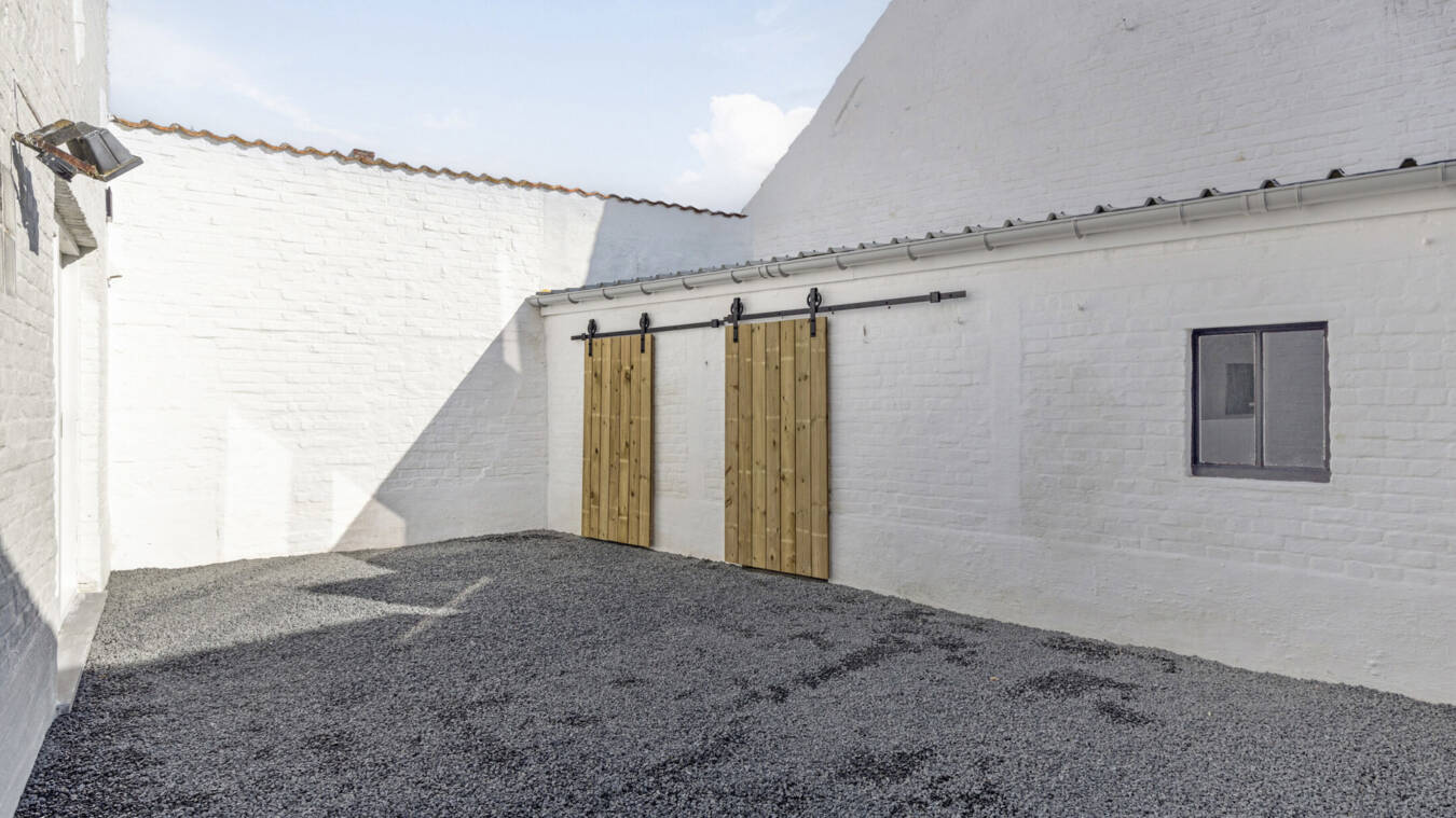 E8E43763A0B64144B43F8B09567B62F2